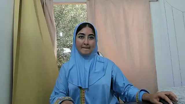 Snapshot of SamiraAwada chatting on 05.29.26 SamiraAwada online show from 05.29.26