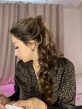 Alyxra online show from 02.08.26