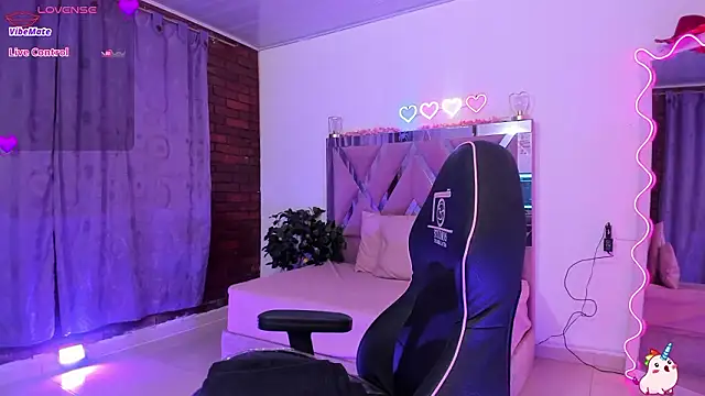 ZAYRA TAY online show from 02.02.26