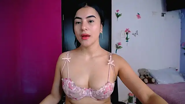 Snapshot of charlotte_petit_ chatting on 02.26.26 charlotte petit online show from 02.26.26