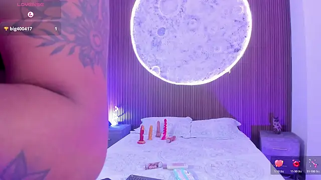 Snapshot of JazminRusso_ chatting on 02.14.26 JazminRusso online show from 02.14.26