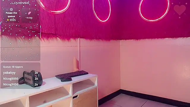 isabella vogue online show from 02.27.26