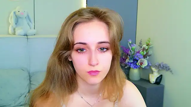 Snapshot of Tara_Keats chatting on 07.18.26 Tara Keats online show from 07.18.26
