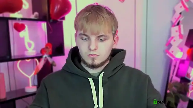 Snapshot of mark_sir chatting on 02.12.26 mark sir online show from 02.12.26