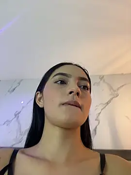 Doll Alaia  online show from 02.11.26