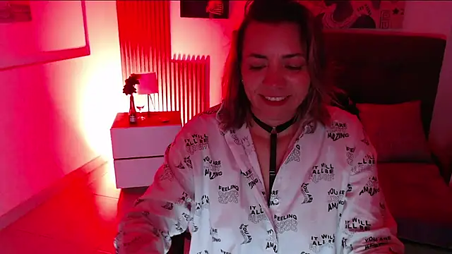 Snapshot of milfsecret69 chatting on 04.18.26 milfsecret69 online show from 04.18.26