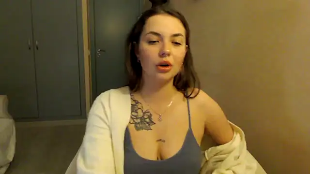 JuliaGraceOF online show from 02.17.26