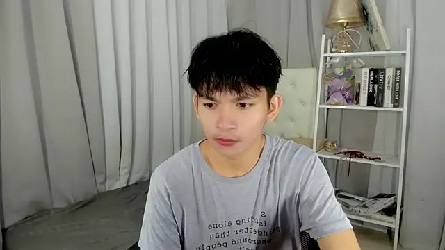 Snapshot of urtwinkjoshx chatting on 02.28.26 urtwinkjoshx online show from 02.28.26