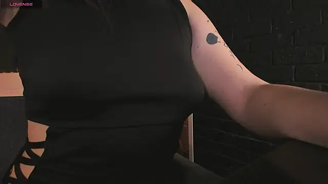 Snapshot of Maykinkya chatting on 02.07.26 Maykinkya online show from 02.07.26