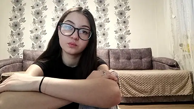 ZyntraLoom online show from 02.08.26