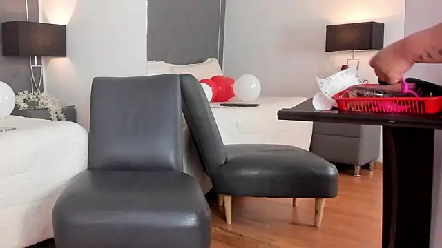 Snapshot of Oliviia_williams chatting on 02.16.26 Oliviia williams online show from 02.16.26