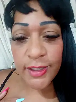 Snapshot of SabrinaColin chatting on 05.29.26 SabrinaColin online show from 05.29.26
