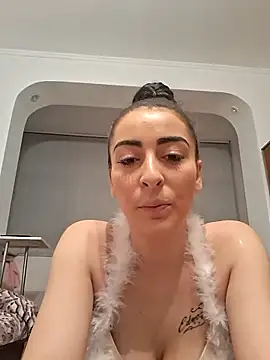 Snapshot of ElleanorPink chatting on 02.28.26 ElleanorPink online show from 02.28.26