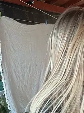 Snapshot of Ellie-rosee chatting on 02.26.26 Ellie-rosee online show from 02.26.26