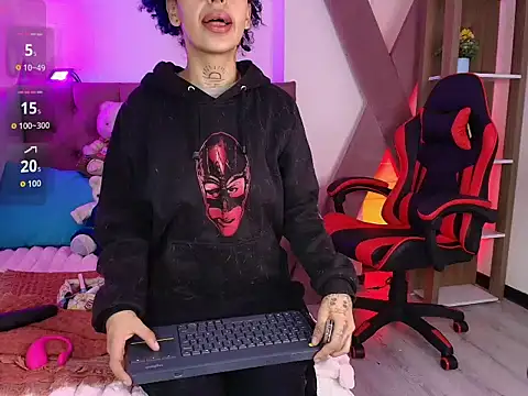 HannahBlue  online show from 02.11.26