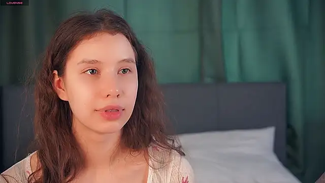 Snapshot of ZofiaSoshnik chatting on 02.24.26 ZofiaSoshnik online show from 02.24.26