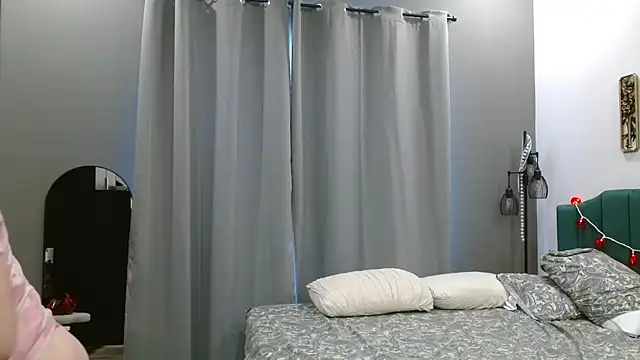 HazelSkyesChat online show from 02.13.26