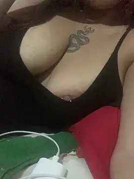 luizekim88 online show from 04.21.26