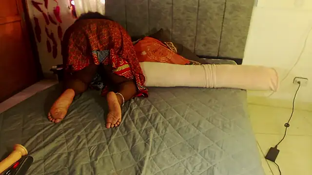 Snapshot of karlaebony chatting on 02.20.26 karlaebony online show from 02.20.26