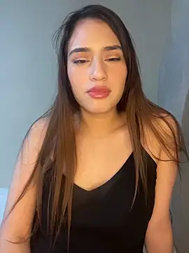 Snapshot of romyamo chatting on 02.15.26 romyamo online show from 02.15.26