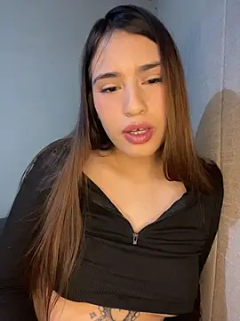 Snapshot of romyamo chatting on 02.19.26 romyamo online show from 02.19.26