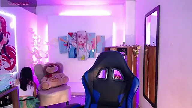 Snapshot of FIORELLA_L chatting on 03.17.26 FIORELLA L online show from 03.17.26