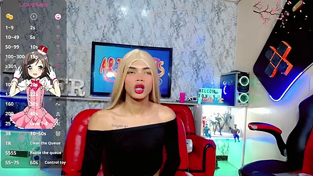 Snapshot of Karol_Vanessa__ chatting on 05.04.26 Karol Vanessa online show from 05.04.26