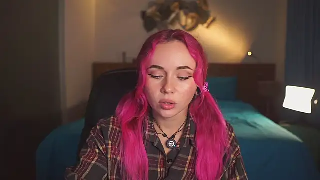 Sarah Pink online show from 05.09.26