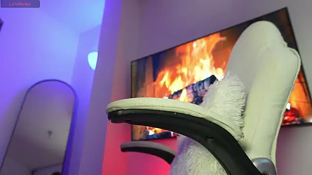 Snapshot of Just_Lu chatting on 02.18.26 Just Lu online show from 02.18.26