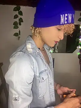 Snapshot of lucke_collins22 chatting on 02.12.26 lucke collins22 online show from 02.12.26