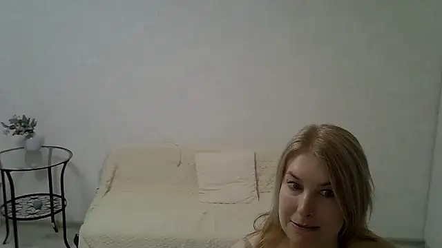 Snapshot of Opaldream chatting on 05.08.26 Opaldream online show from 05.08.26