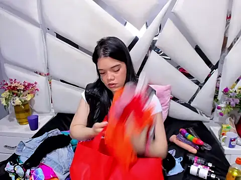  EmilySquirt online show from 02.12.26