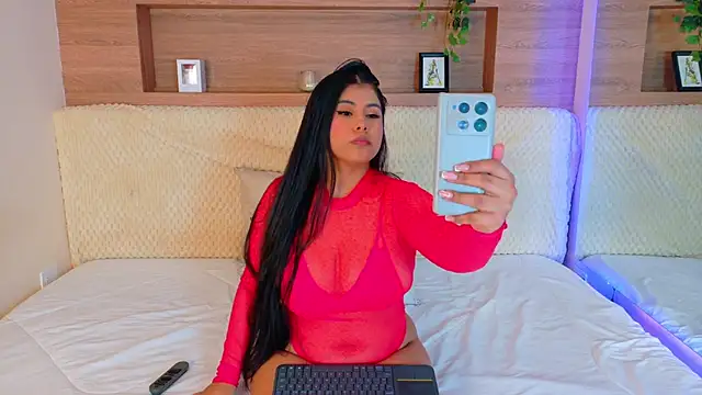 Snapshot of VioletBloomm chatting on 02.21.26 VioletBloomm online show from 02.21.26