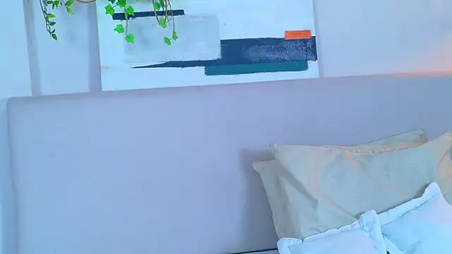 VioletBloomm online show from 03.31.26