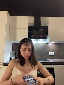 Just-Lilly online show from 03.27.26