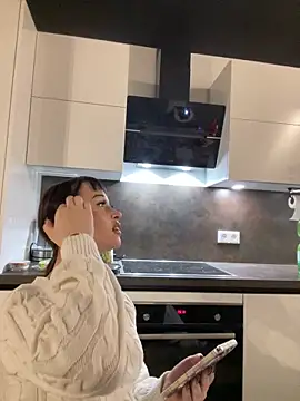 Just-Lilly online show from 04.05.26