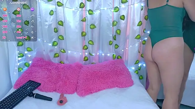 Snapshot of AlannaSmiless chatting on 03.01.26 AlannaSmiless online show from 03.01.26