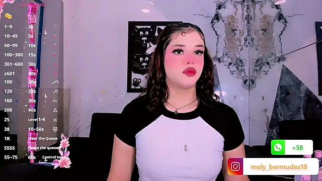 Snapshot of Cute_roxxxy chatting on 02.18.26 Cute roxxxy online show from 02.18.26