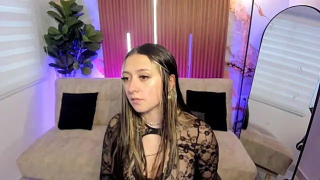 Snapshot of Giselle_Laurens_ chatting on 05.02.26 Giselle Laurens online show from 05.02.26
