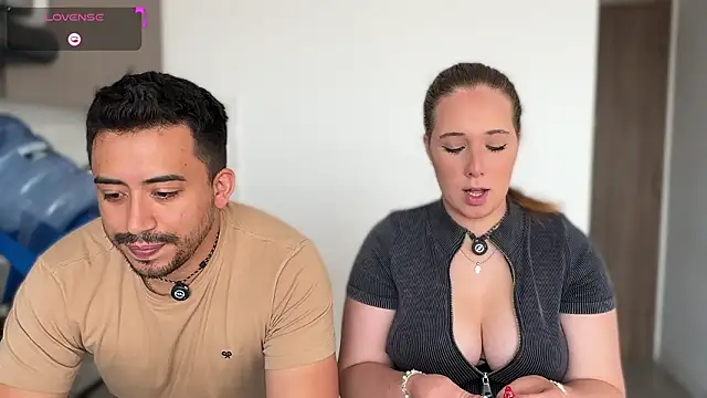 Snapshot of Sofii_n_Diego chatting on 02.09.26 Sofii n Diego online show from 02.09.26