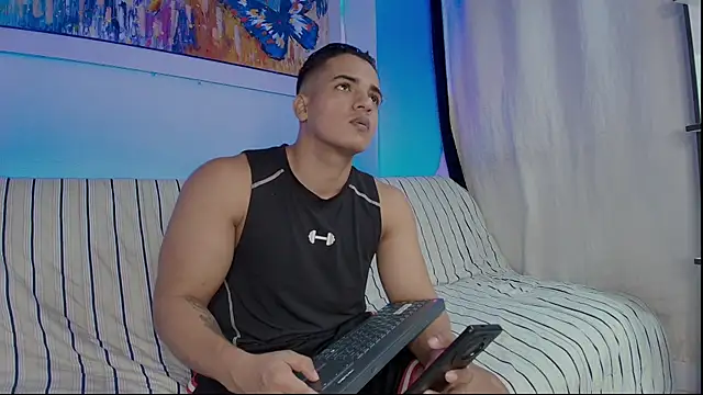 Snapshot of jhon_nicolas chatting on 05.23.26 jhon nicolas online show from 05.23.26