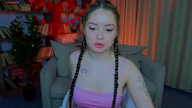 Snapshot of kate__rIna chatting on 02.11.26 kate rIna online show from 02.11.26