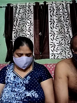 Snapshot of HoneyHush chatting on 02.24.26 HoneyHush online show from 02.24.26