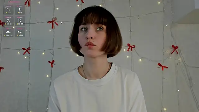 Snapshot of VelvetCaress chatting on 05.02.26 VelvetCaress online show from 05.02.26