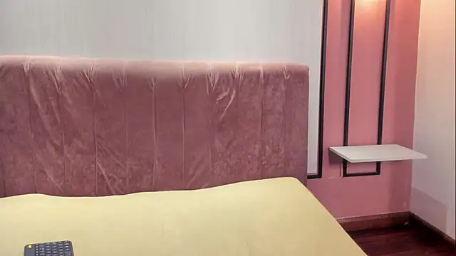 HannaWen  online show from 02.04.26