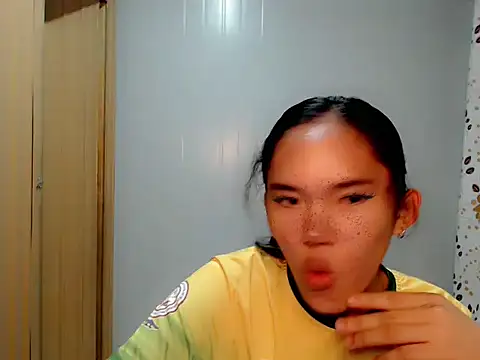 Snapshot of girlyteengrl chatting on 02.04.26 girlyteengrl online show from 02.04.26