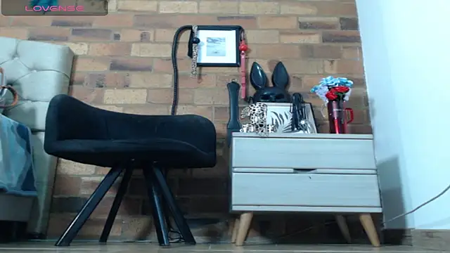 Snapshot of Girl_Bondage chatting on 03.20.26 Girl Bondage online show from 03.20.26