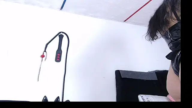 Snapshot of Girl_Bondage chatting on 05.01.26 Girl Bondage online show from 05.01.26