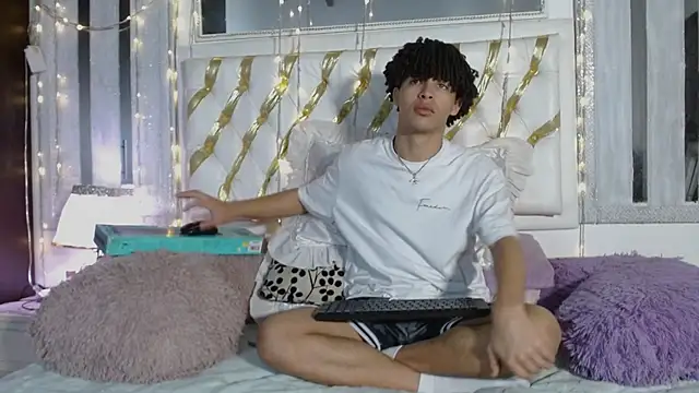 Snapshot of ian_smith_ chatting on 02.09.26 ian smith online show from 02.09.26