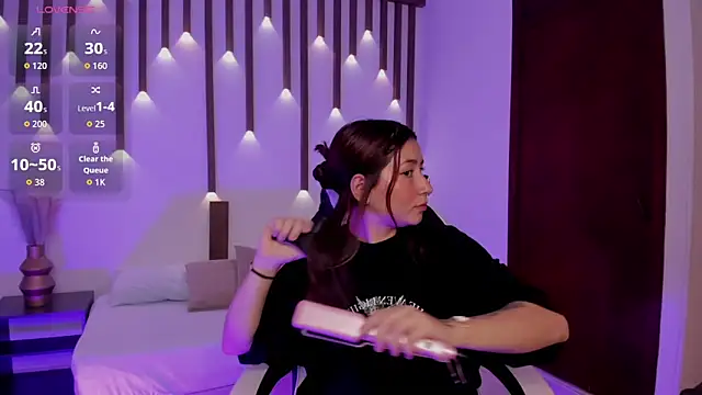 charlottee27  online show from 04.11.26